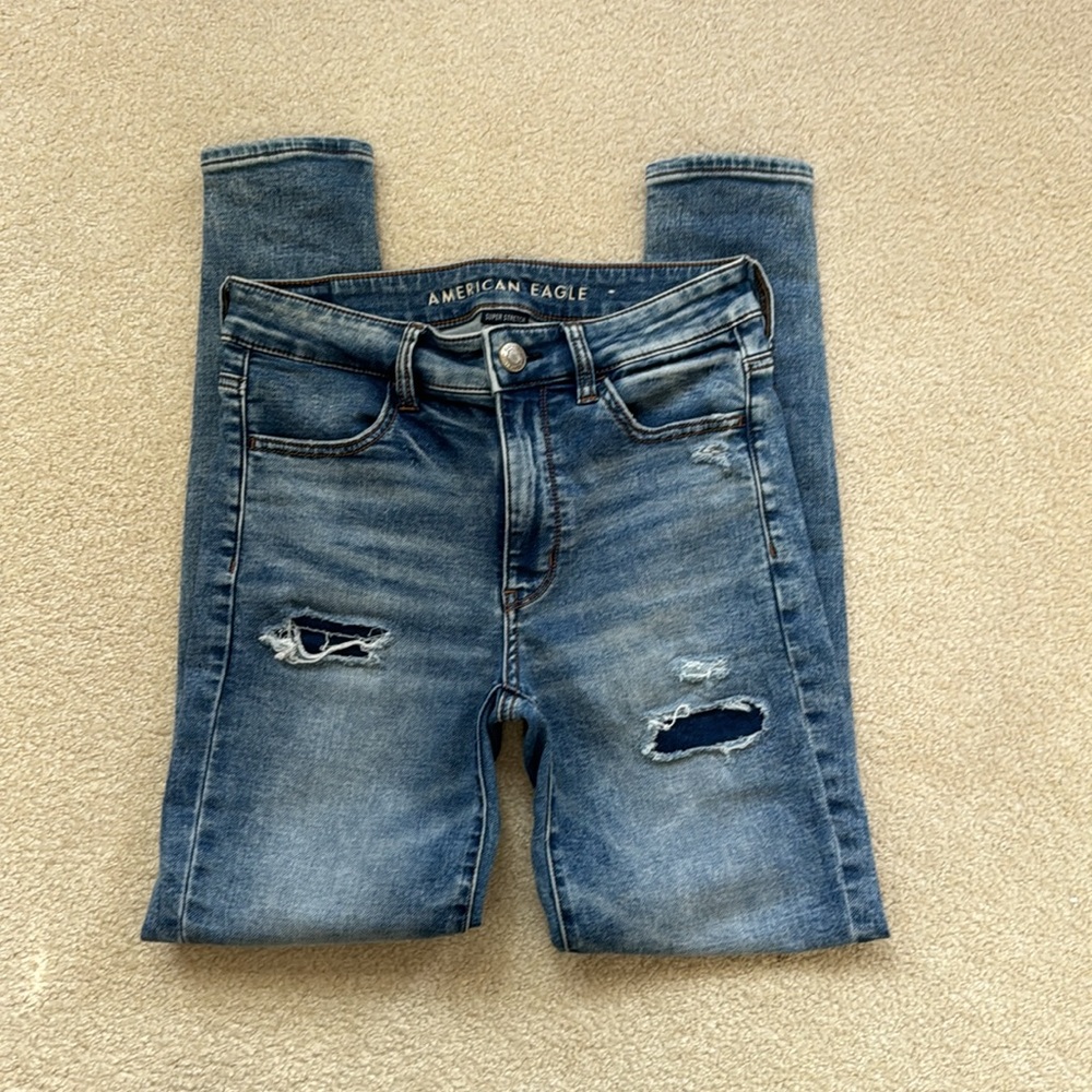 American Eagle Distressed Blue Jeans